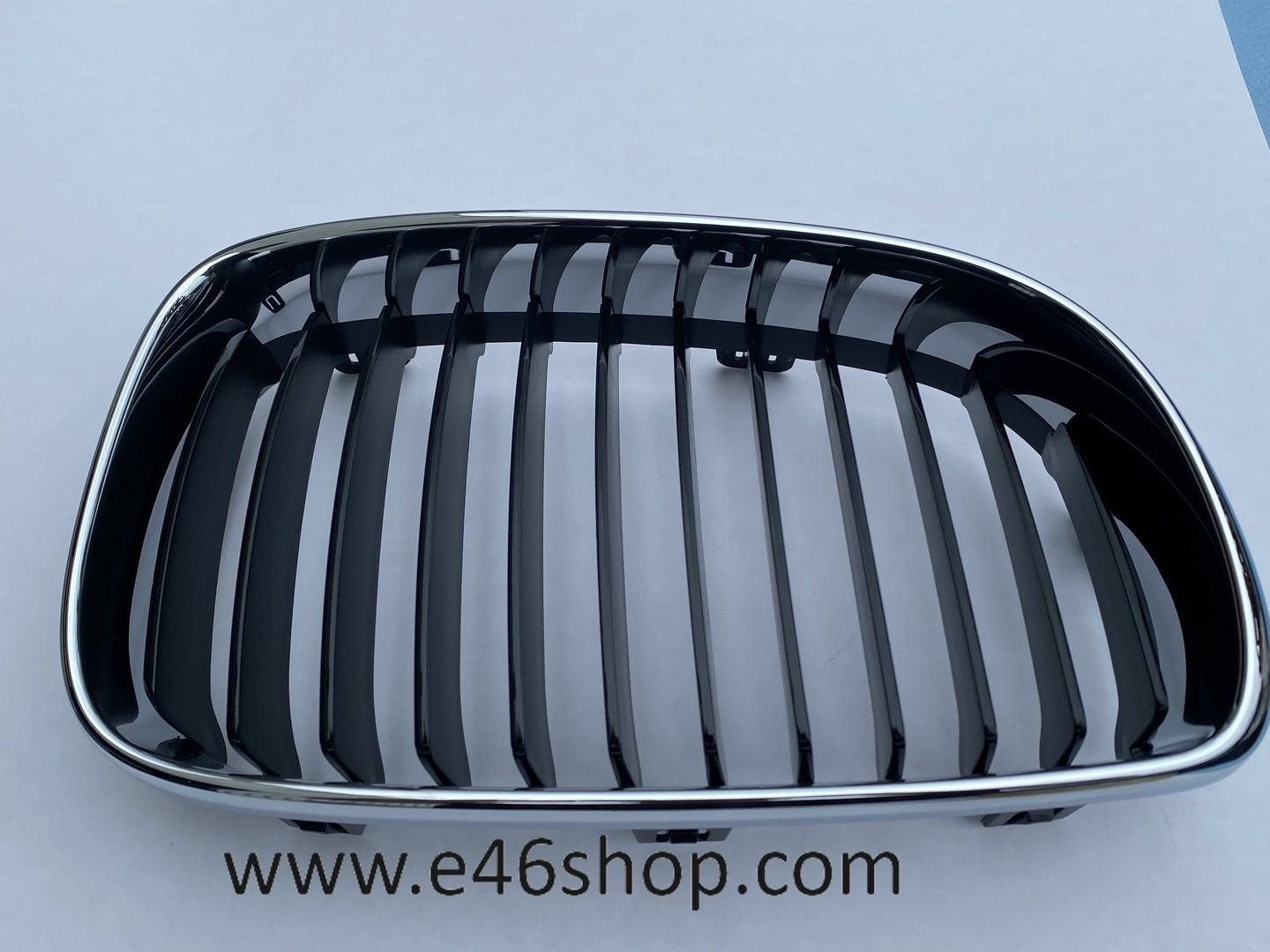 GRILL / NIEREN BMW 1 SERIE E82 E88 NIEUW ORG BMW OE 51137322, -, -, Nieuw, Ophalen of Verzenden