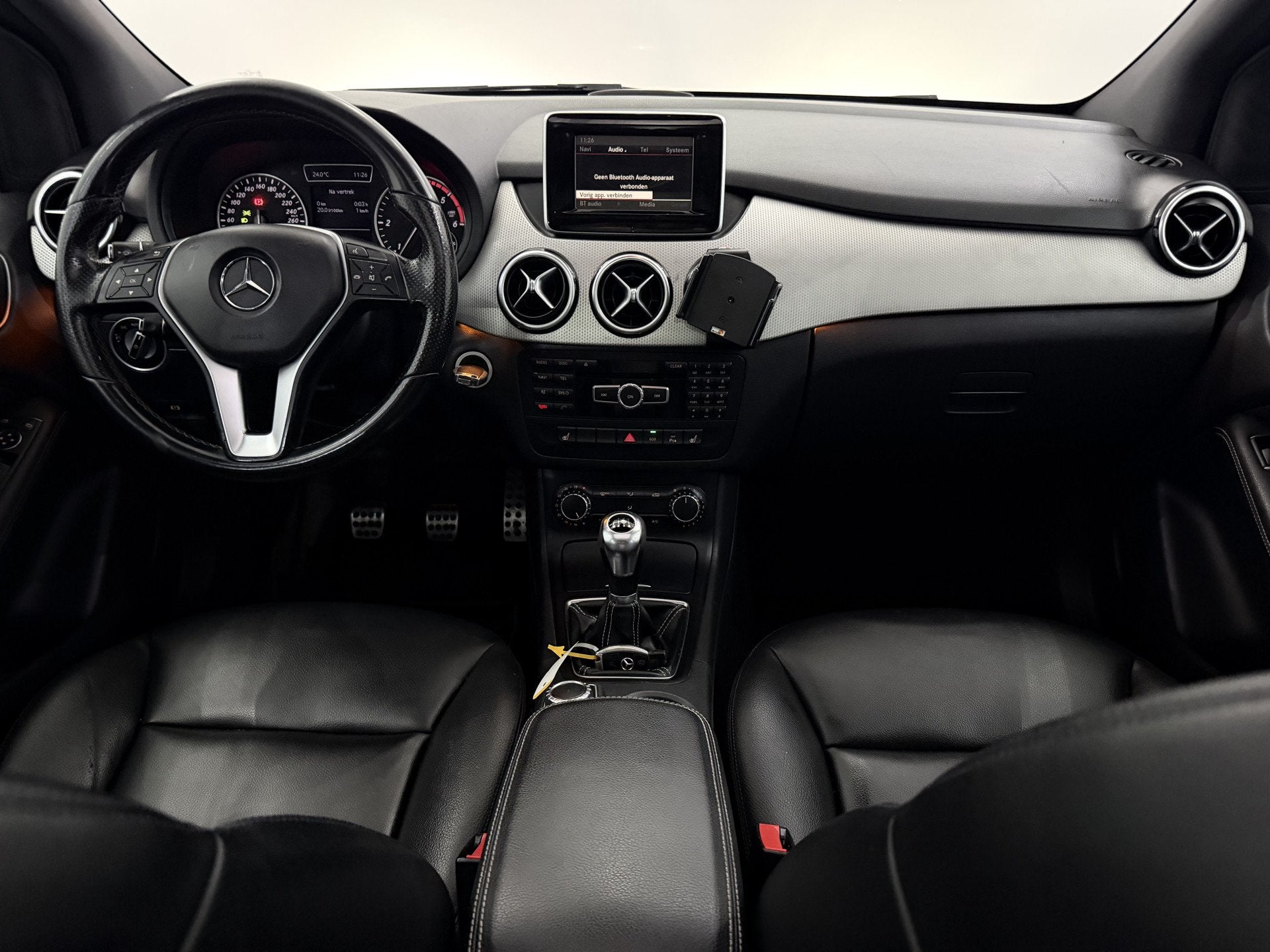 Mercedes-Benz B-Klasse 180 CDI Ambition Panoramadak, Leder,, Auto's, Voorwielaandrijving, Euro 5, Gebruikt, 4 cilinders