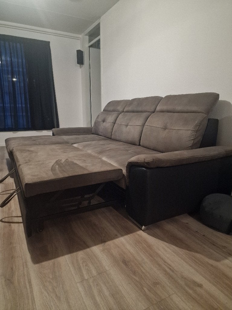 Foto 5 van Luxe hoekbank met slaapfunctie en opberg