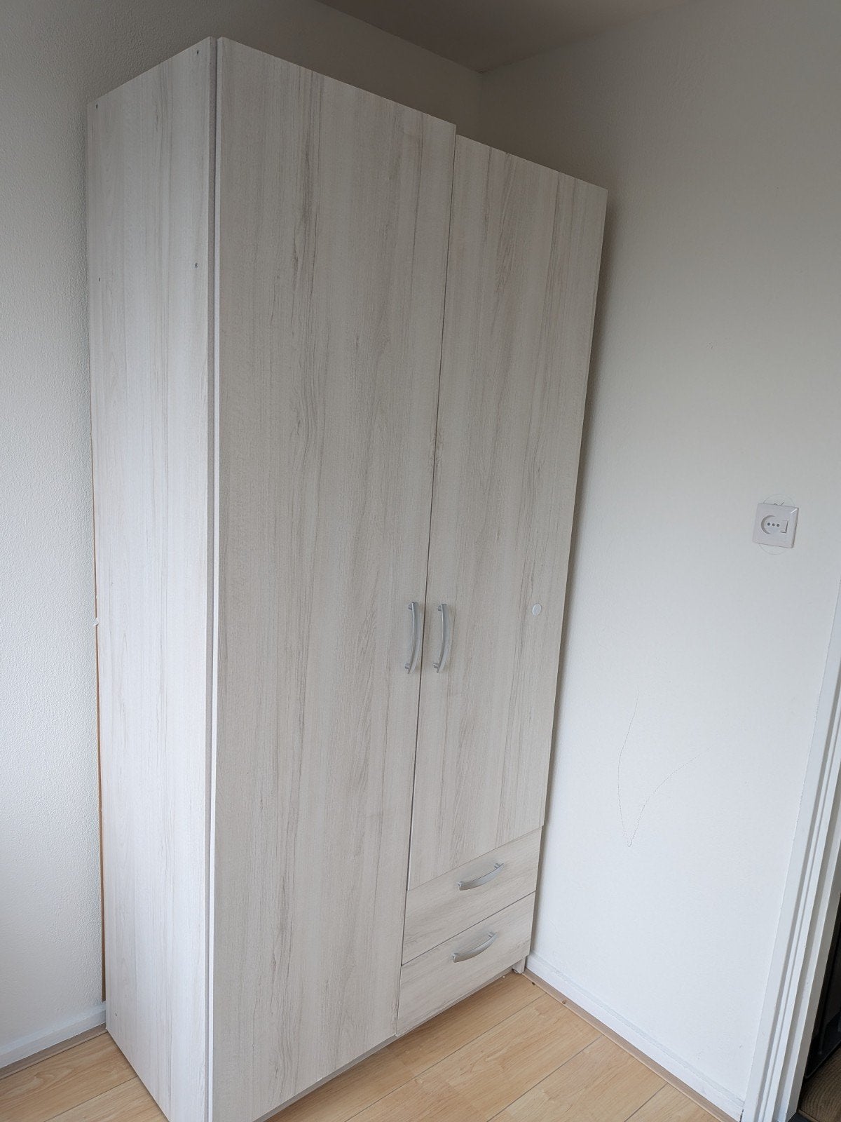 Kledingkast met planken, lades en hangruimte, Ophalen, Gebruikt, Modern, functioneel, Met plank(en)
