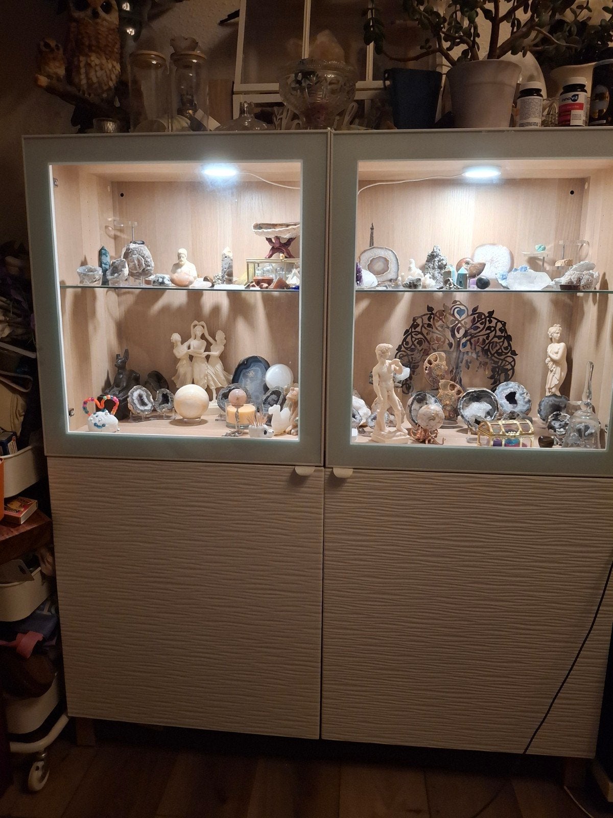 IKEA Besta kast met glazen deuren en verlichting, Ophalen, Met deur(en), 100 tot 150 cm, 100 tot 150 cm