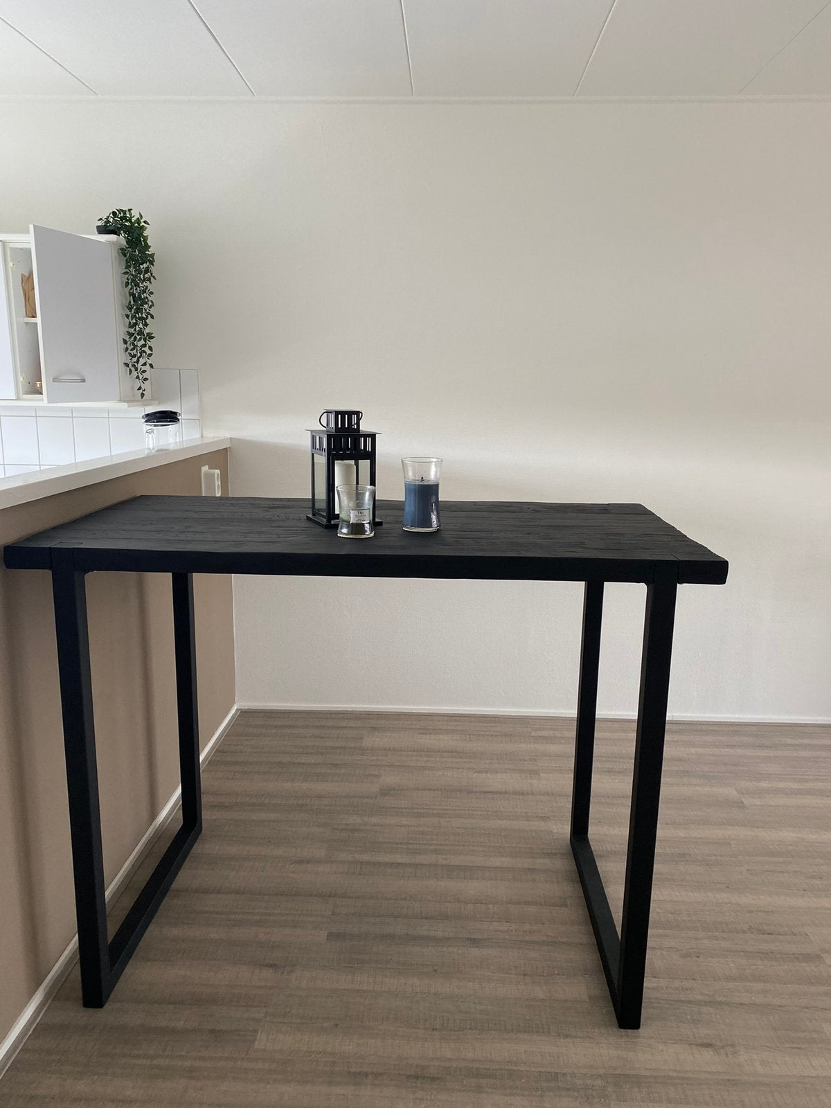 Robuuste bartafel / hoge eettafel zwart teakhout DTP HOME, Ophalen of Verzenden, Zo goed als nieuw