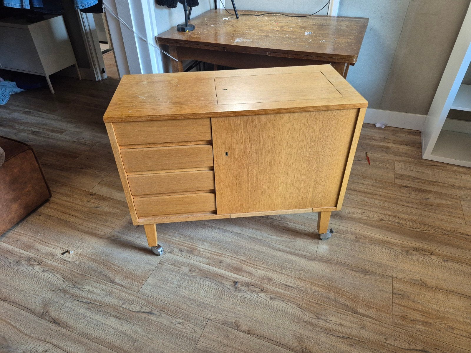 Vintage Naaimachinekastje op Wieltjes, Ophalen