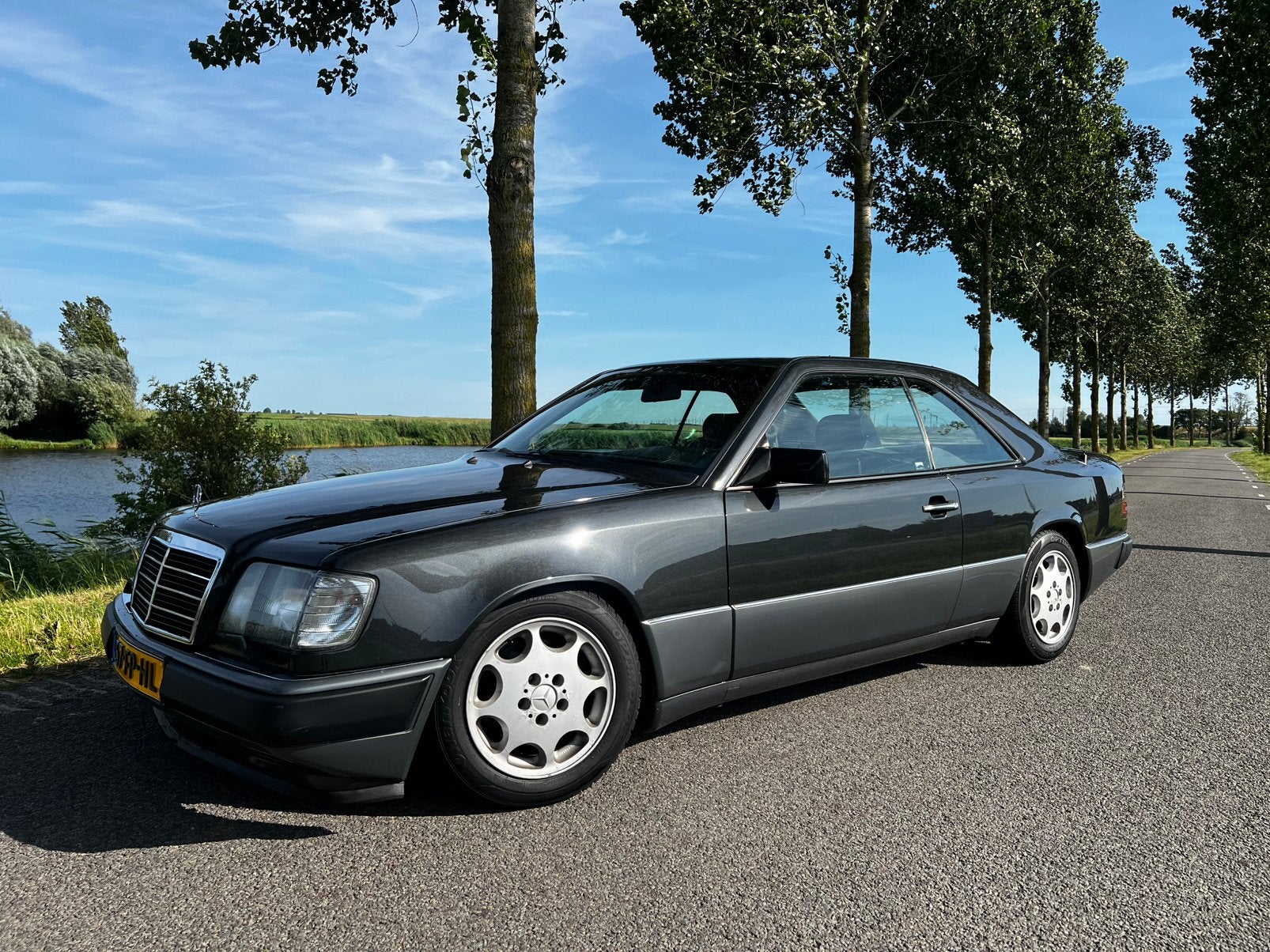 Mercedes-Benz 200-Serie 2.3 230 CE U9 1991 Grijs, Auto's, Mercedes-Benz, 1870 kg, 4 cilinders, 132 pk, Handgeschakeld