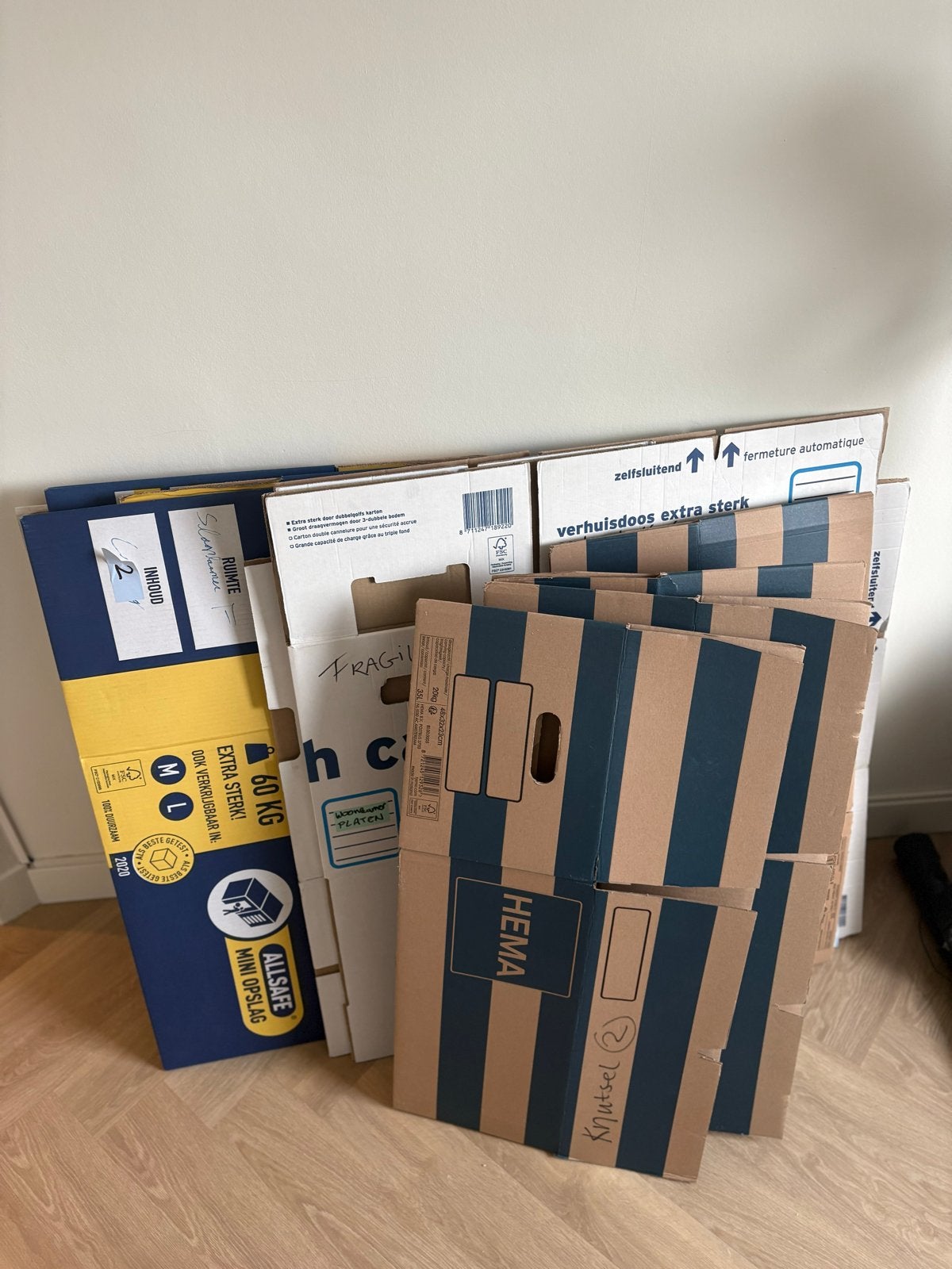 17 stevige verhuisdozen: Gamma, Allsafe, HEMA (17 stuks), Ophalen, Doos, 40 tot 60 cm, 50 tot 75 cm