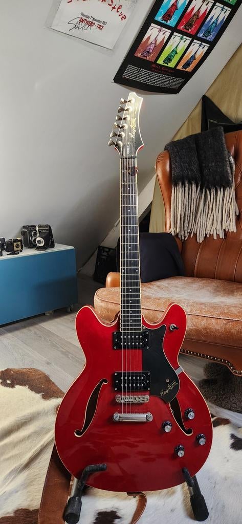 Hagstrom Viking II Semi-Hollow Body - Cherry Red, Muziek en Instrumenten, Ophalen of Verzenden, Zo goed als nieuw, Semi-solid body