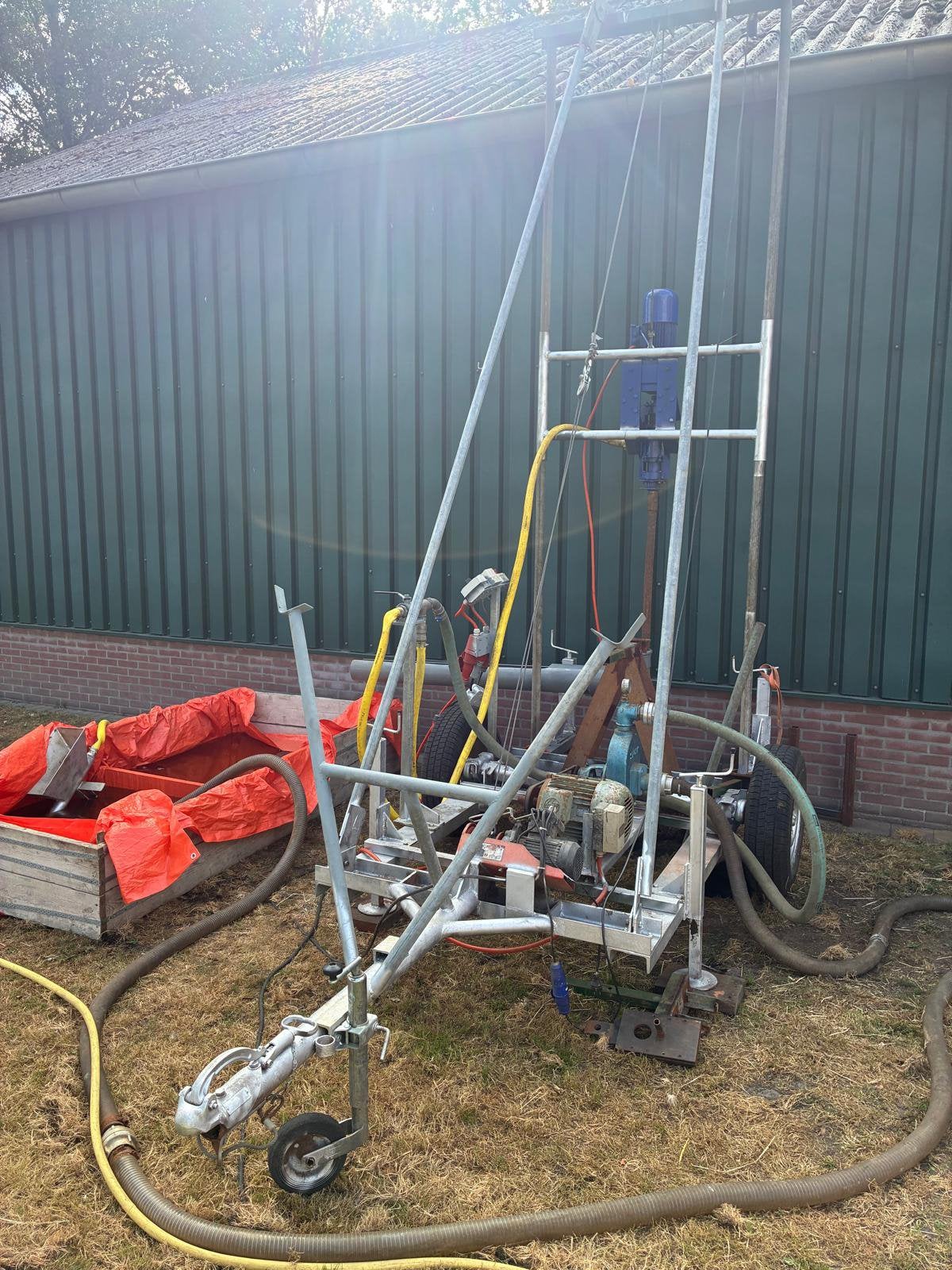 Verijdbare waterbron installatie, Ophalen, Gebruikt, Handmatig, Bronpomp