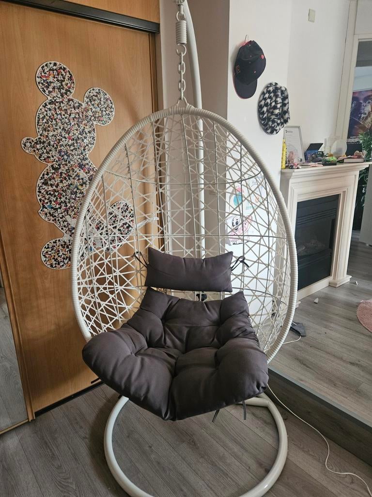 Witte Ei hangstoel met donkergrijs kussen, Ophalen, Modern, Bohemian, Wit, Zo goed als nieuw