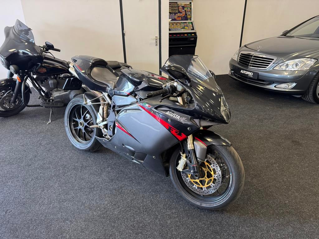 MV Agusta F4 1000 - Italiaanse Supersport, Motoren, Sportuitlaat, 4 cilinders, Motorrijbewijs A, Super Sport