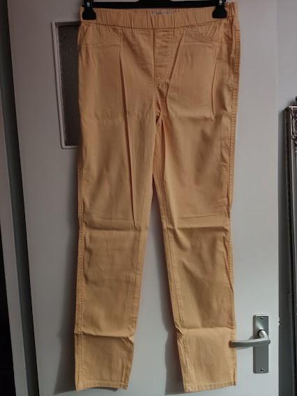 Miss Etam licht gele dames jeans tregging met stretch, Maat 38/40 (M), Geel, Ophalen of Verzenden, Zo goed als nieuw