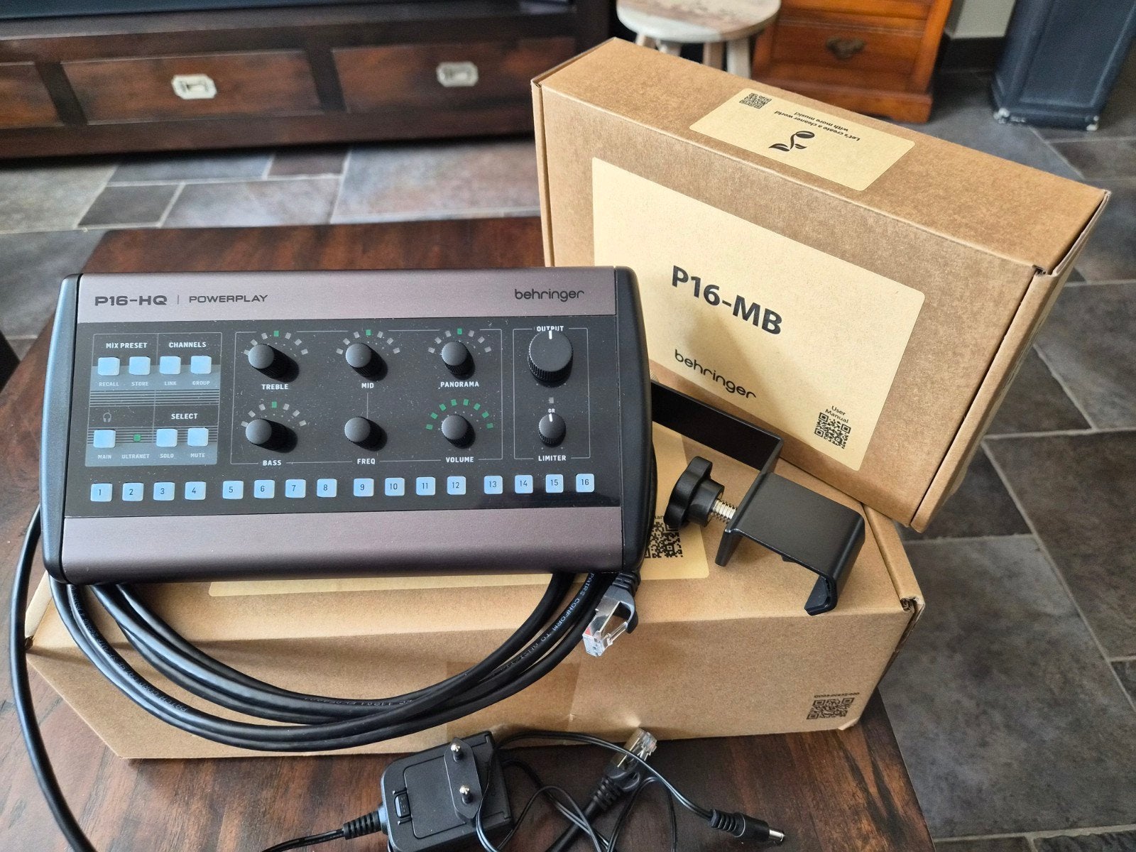 Behringer P16-hq inclusief orginele bevestigingsbeugel, Ophalen, Zo goed als nieuw