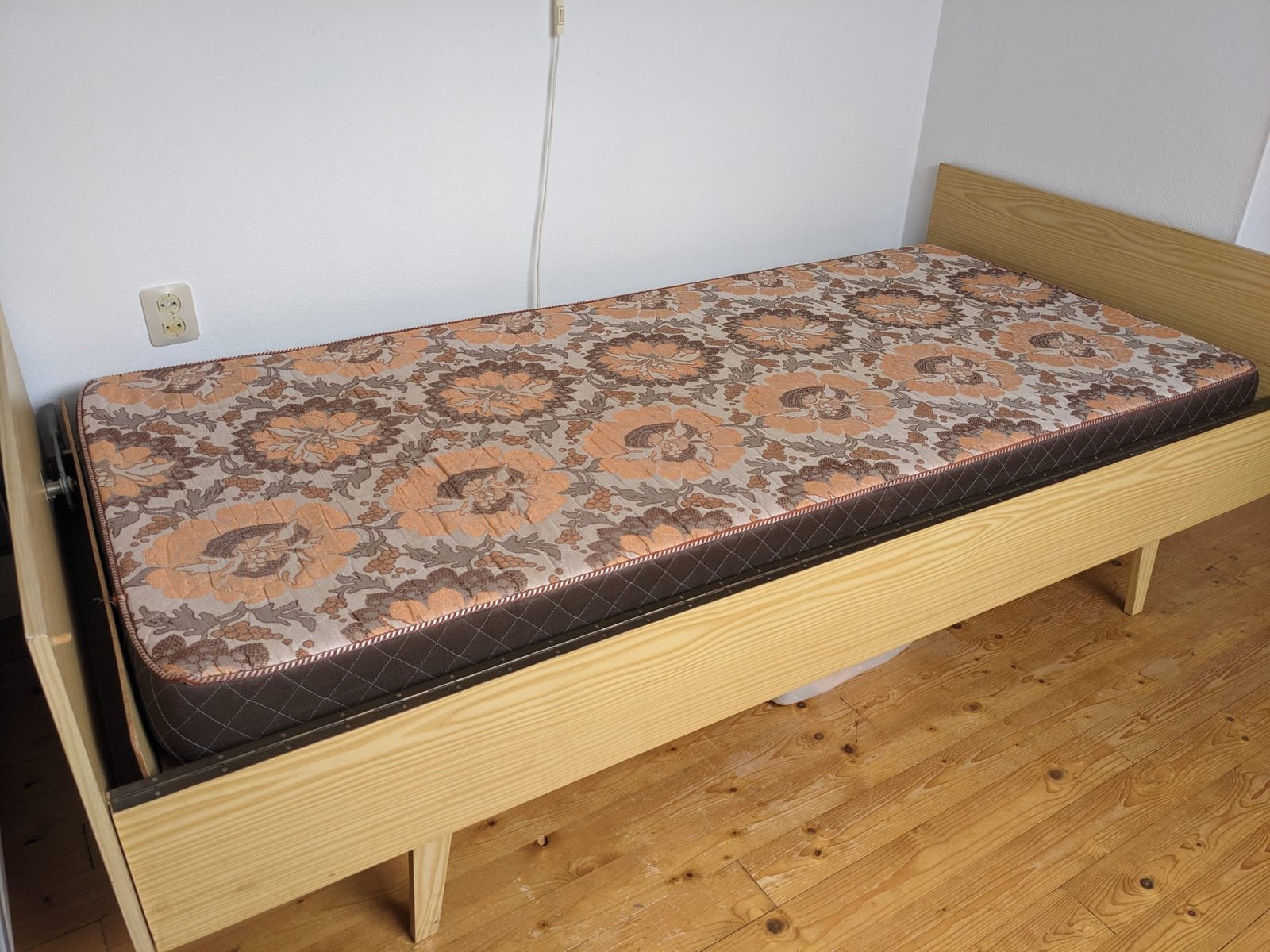 Opklapbed horizontaal, Ophalen, Gebruikt, 90 cm, Eenpersoons