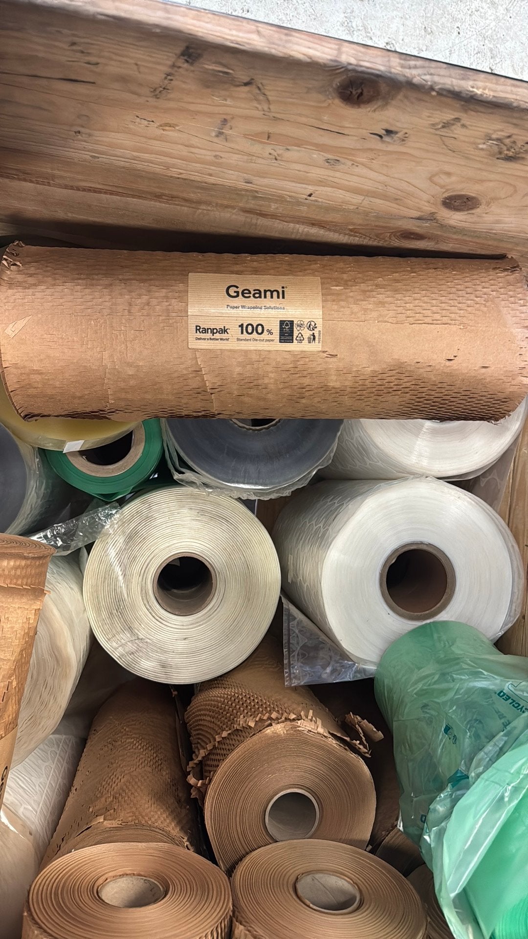 15x GEAMI Inpakpapier standard Die-cut paper Nieuw, Doe-het-zelf en Verbouw, Zeil en Folie, Ophalen, Zo goed als nieuw, 15 m² of meer