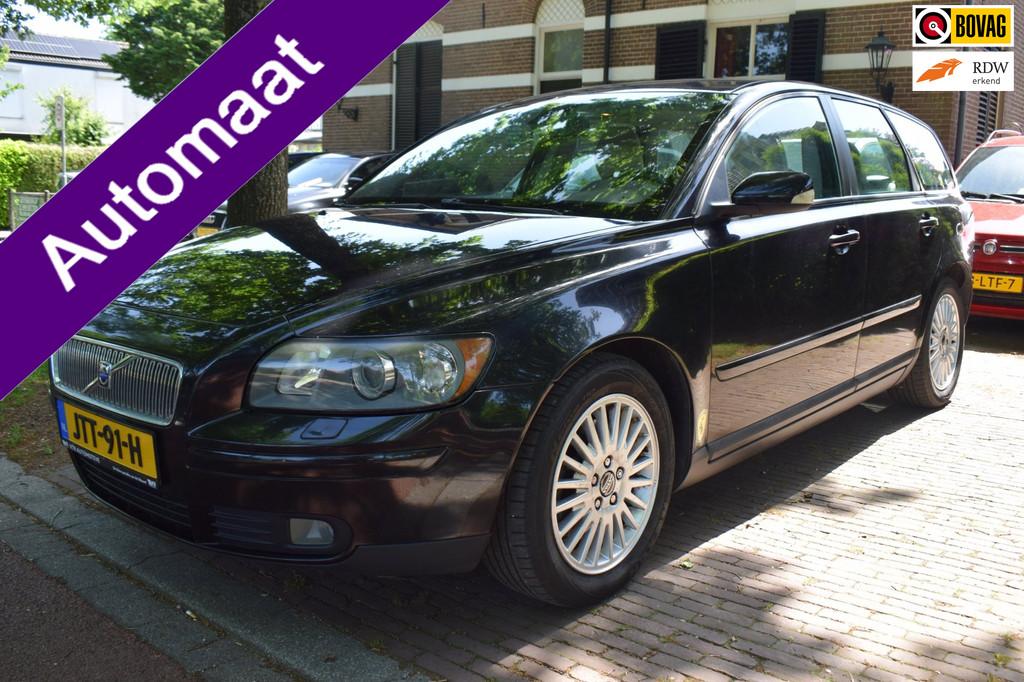 Volvo V50 2.4 Leer/Trekhaak, Auto's, Volvo, Gebruikt, 700 kg, Zwart, 2435 cc