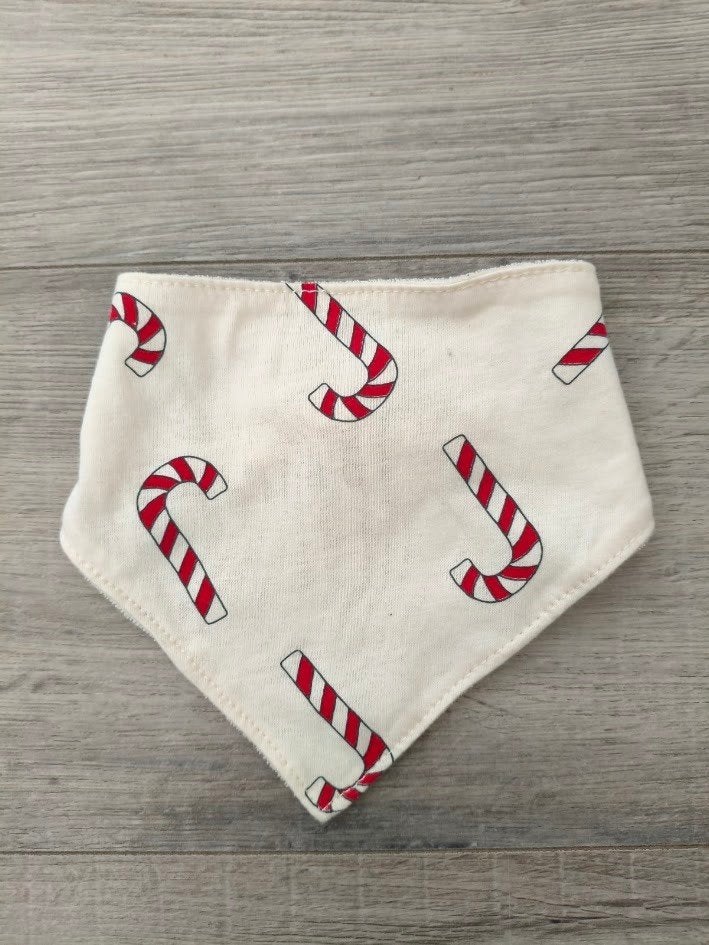 Baby kwijlslab met candy canes opdruk (2), Diversen, Ophalen of Verzenden, Zo goed als nieuw