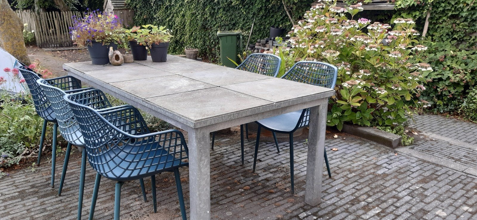 Mooi grote tuintafel van 2m lang, staal en steen, Tuin en Terras, Ophalen, Gebruikt, Rechthoekig, Metaal