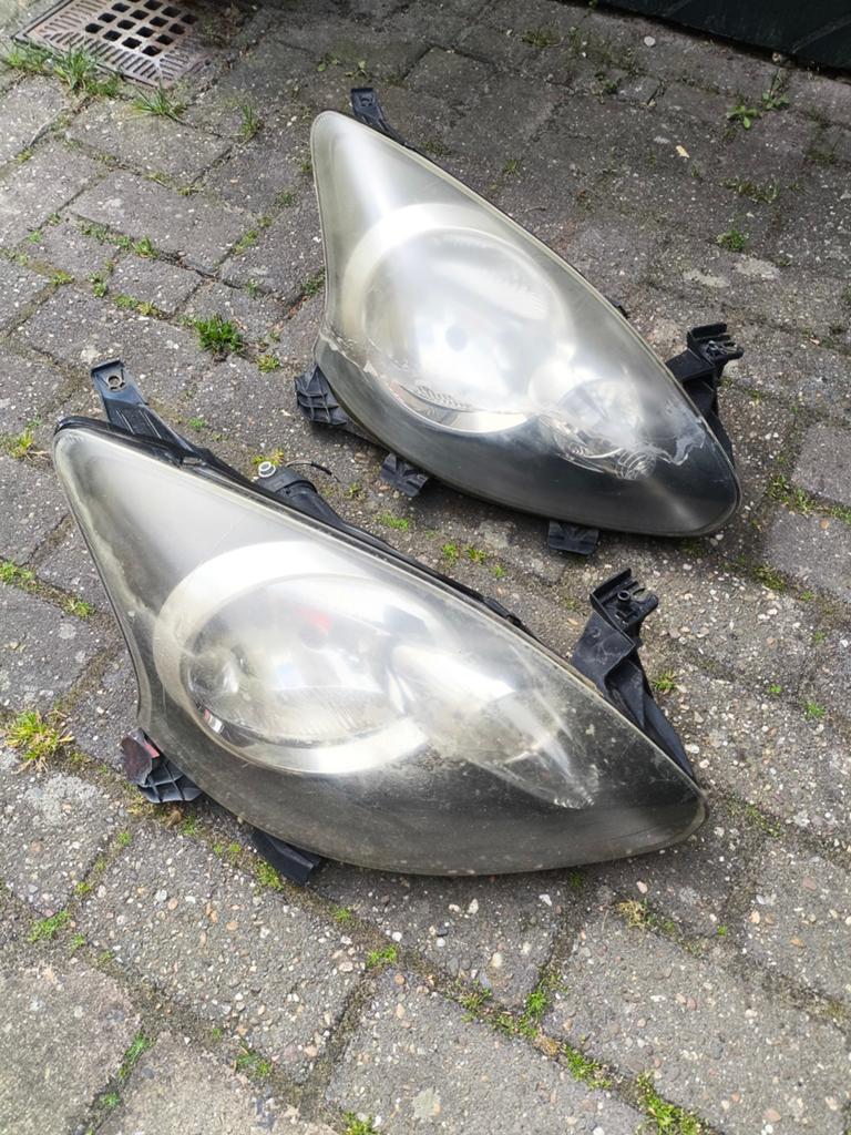 2x Toyota Aygo bijrijders koplamp verlichting met fitting, Ophalen of Verzenden, Nieuw, Toyota