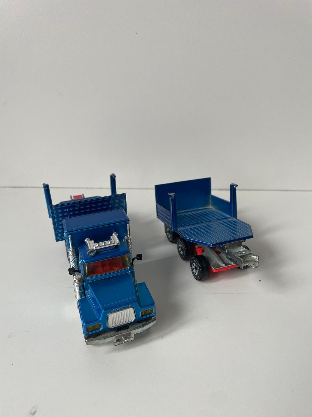 Siku Mack vrachtwagen met trailer, Kinderen en Baby's, Ophalen of Verzenden, Gebruikt