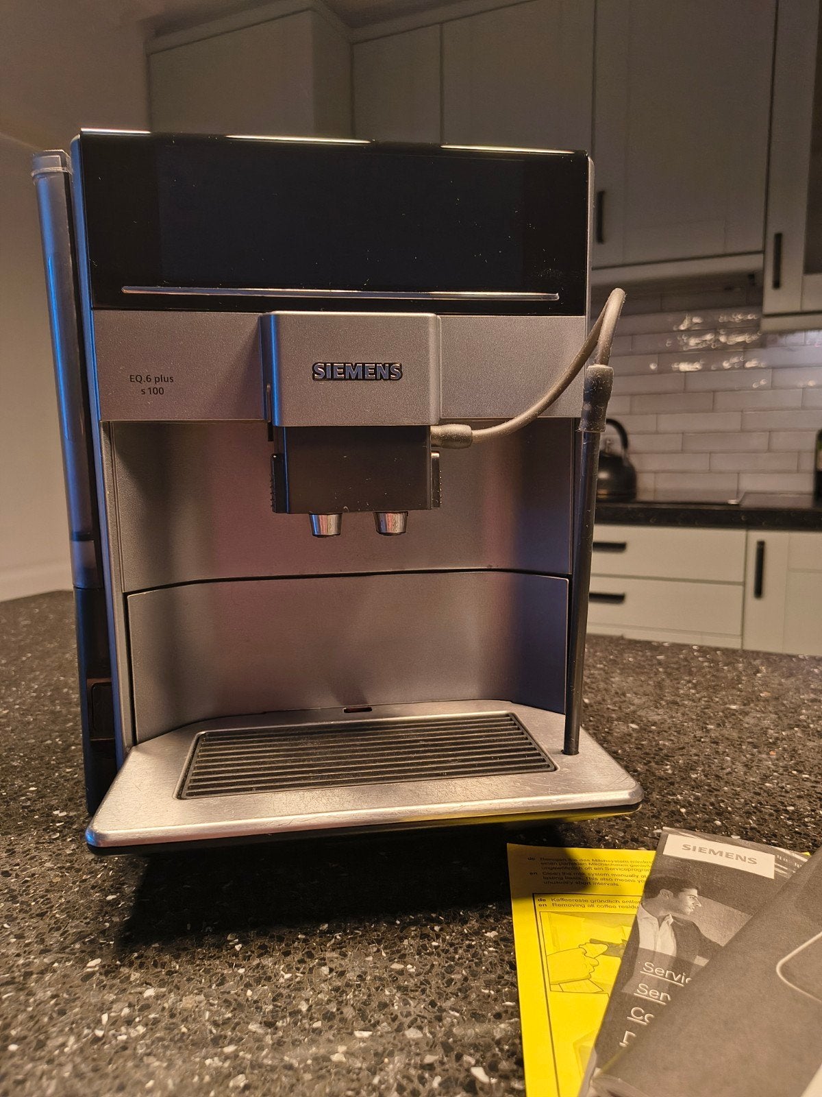 Siemens EQ.6 s100 volautomatische koffiemachine, Witgoed en Apparatuur, Koffiezetapparaten, Ophalen, Koffiemachine