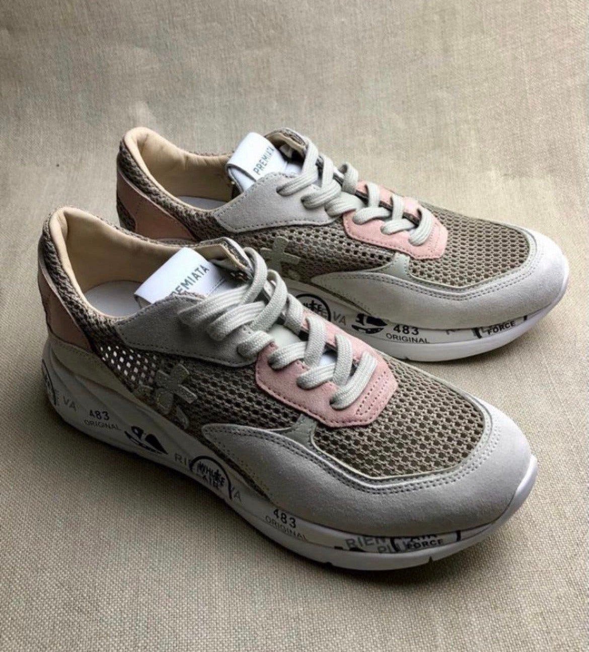 Premiata gympen/sneakers mt 40 Retailprice 250,00 euro, Ophalen of Verzenden, Beige, Sneakers of Gympen