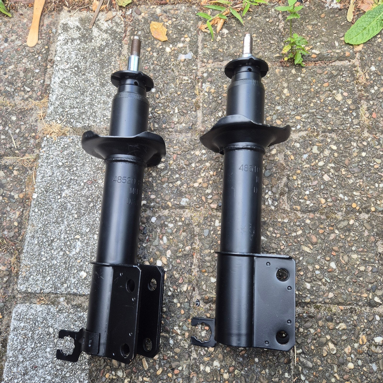 Originele Schokdempers Voorzijde Daihatsu Charade 3 (87-93), Ophalen of Verzenden, Gebruikt, Daihatsu