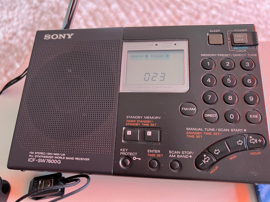 Sony radio portable wereldontvanger, Ophalen of Verzenden, Gebruikt, Wereldontvanger
