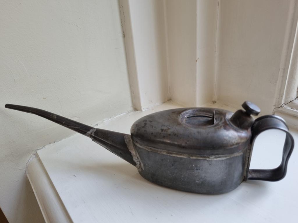 Antieke Oliespuit 24 cm., Antiek en Kunst, Ophalen of Verzenden