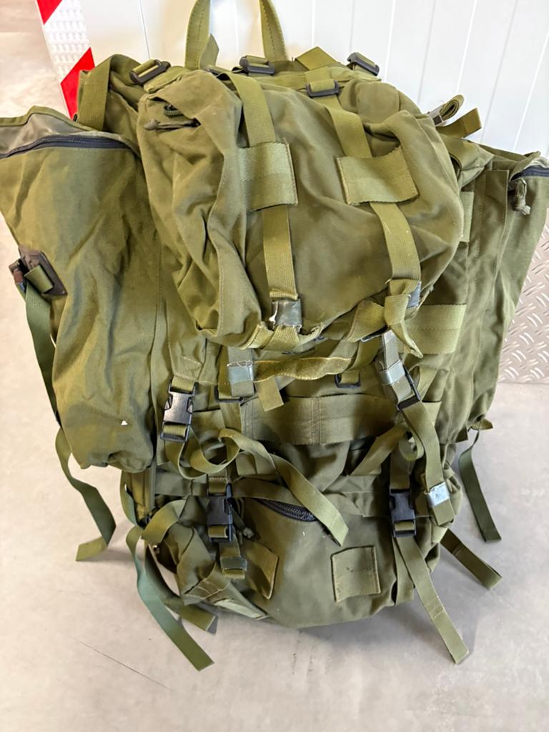 Lowe alpine saracen 120 ltr rugzak, Ophalen of Verzenden, Landmacht, Nederland, Overige typen