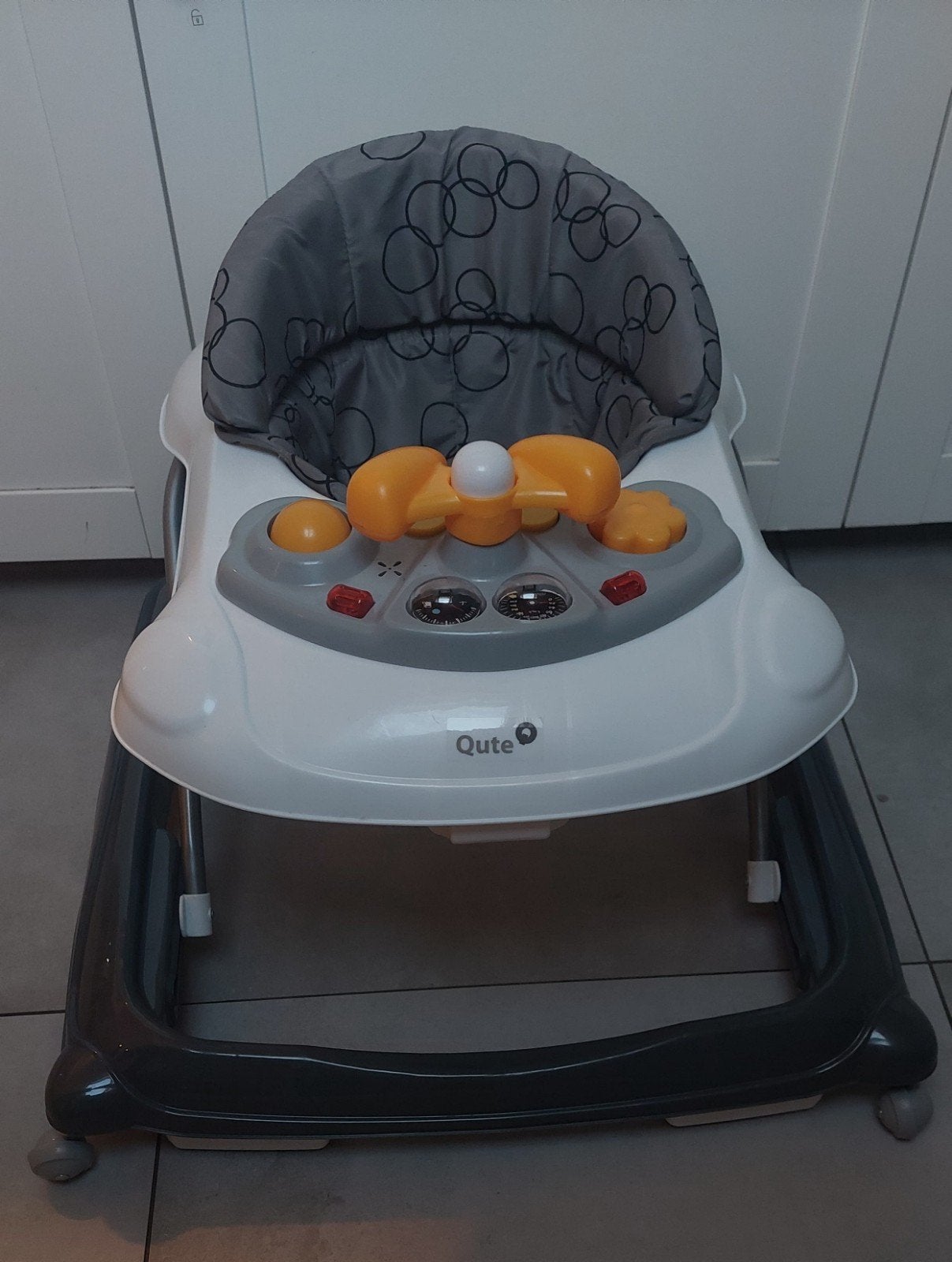 Qute Babywalker - Loopstoel, Ophalen, Gebruikt