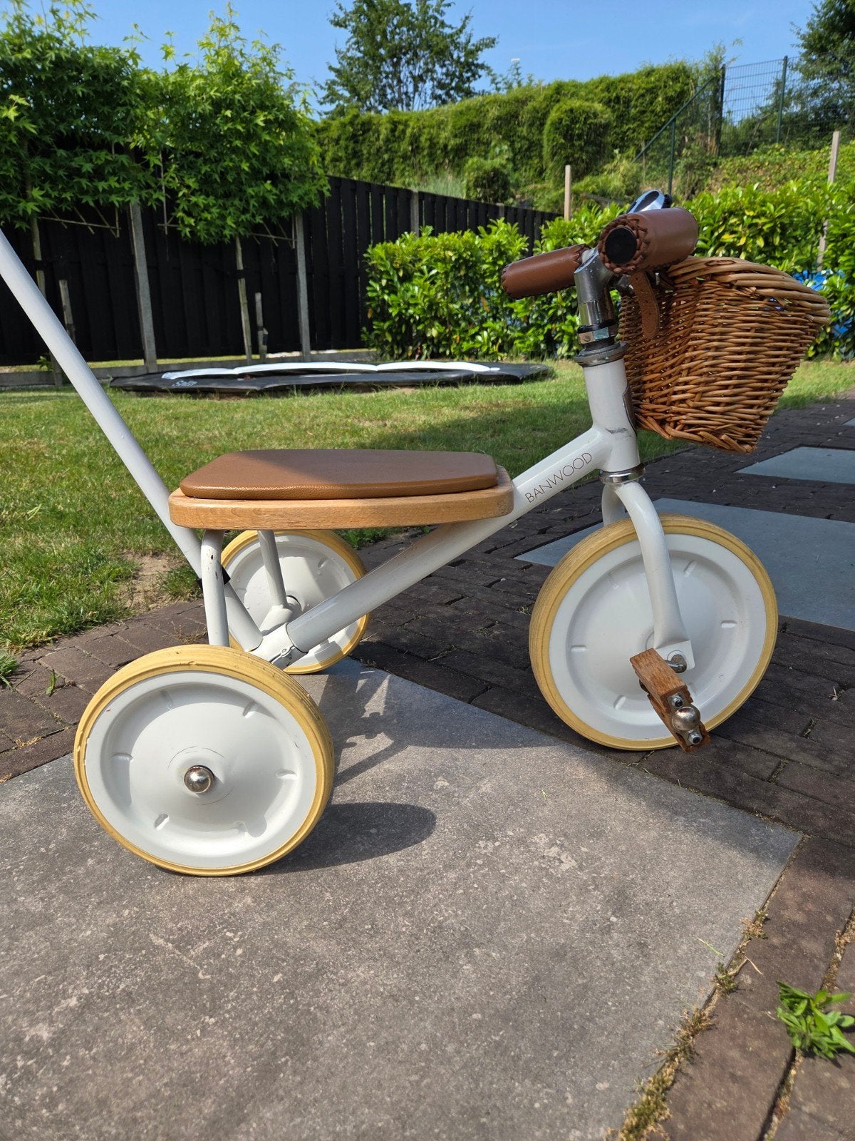 Banwood loopfiets met duwstang en mandje, Ophalen