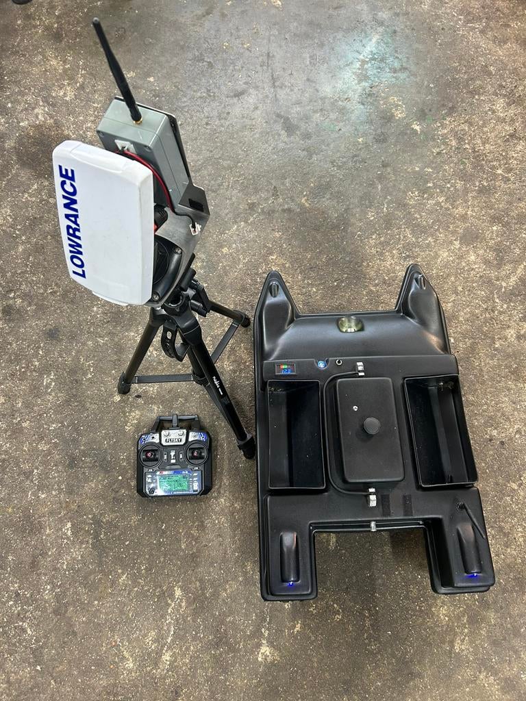 Voerboot proline (smartboat) in zeer goede staat+lowrance, Watersport en Boten, Ophalen, Complete set