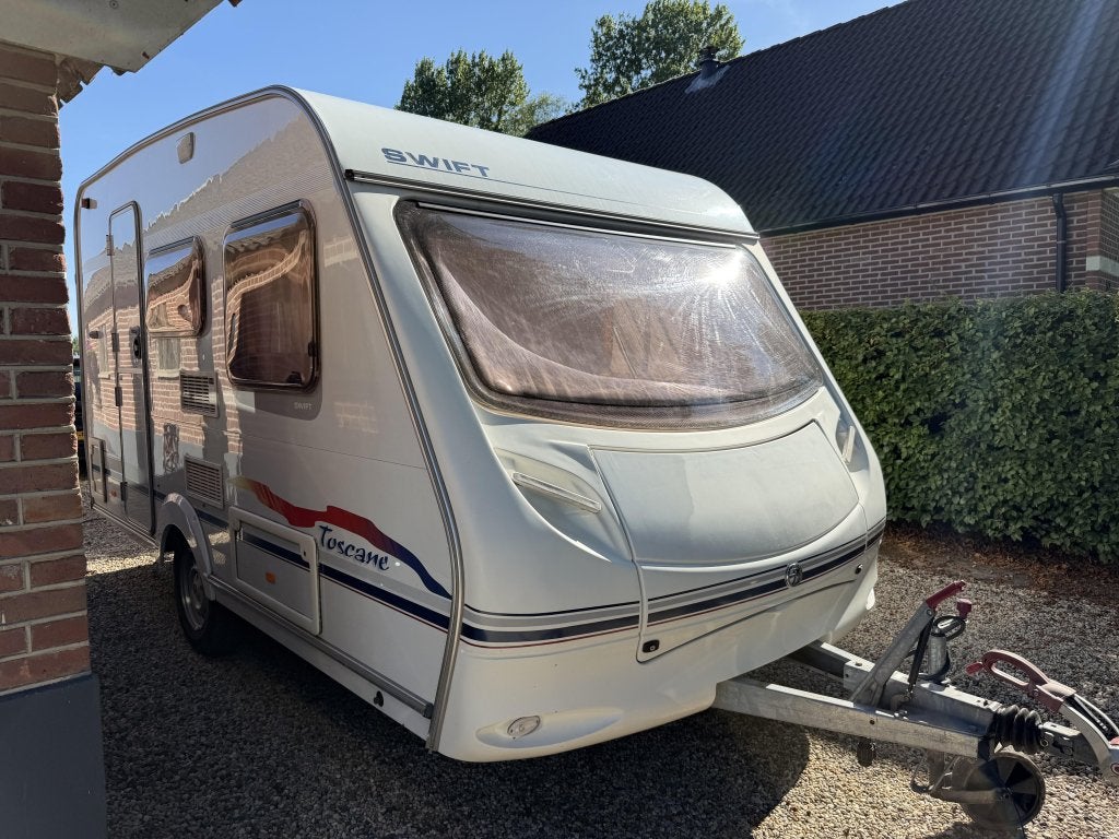 Swift toscane 390, Caravans en Kamperen, Caravans, Overige typen, Bedrijf, Treinzit, Swift