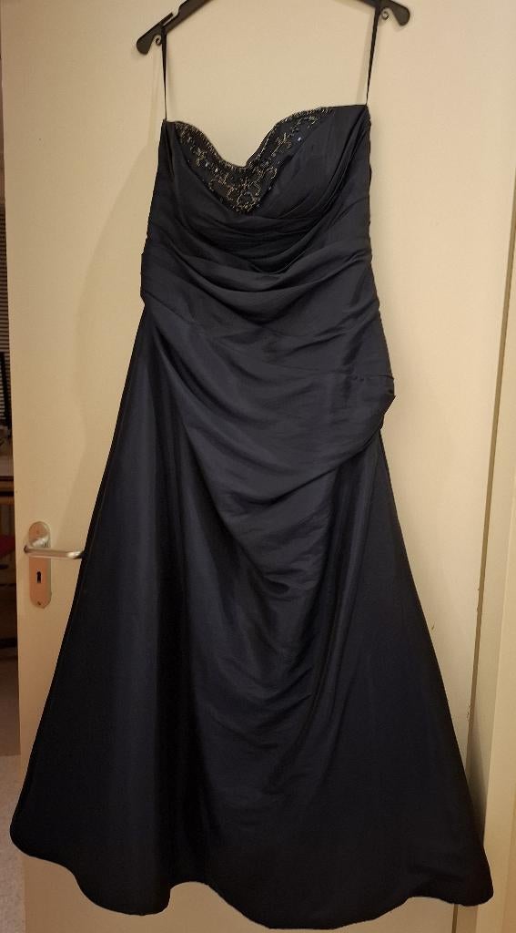Prachtige blauwe baljurk met bijpassende bolero, Maat 38/40 (M), Galajurk, Blauw, Ophalen of Verzenden