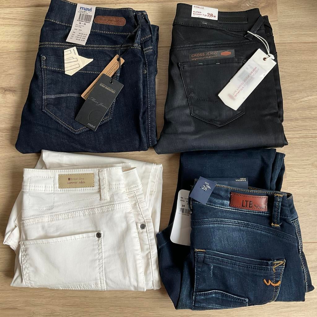 Nieuwe jeans maat 28, 4 stuks, Ophalen of Verzenden, Nieuw, W28 - W29 (confectie 36)