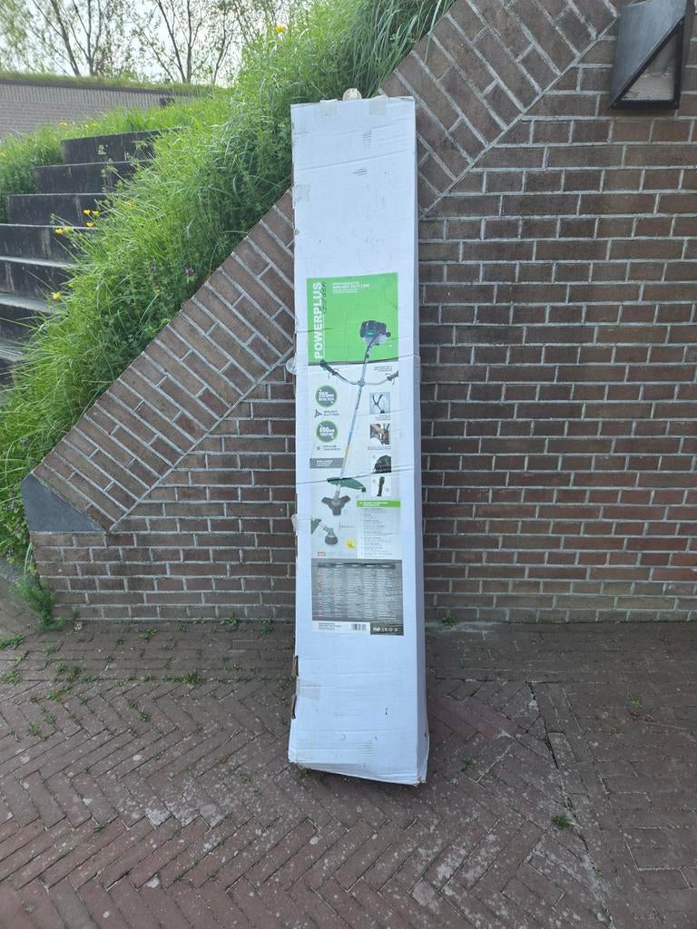Nieuwe Powerplus Bosmaaier / Grasmaaier (POW60478), Tuin en Terras, Bosmaaiers, Ophalen of Verzenden