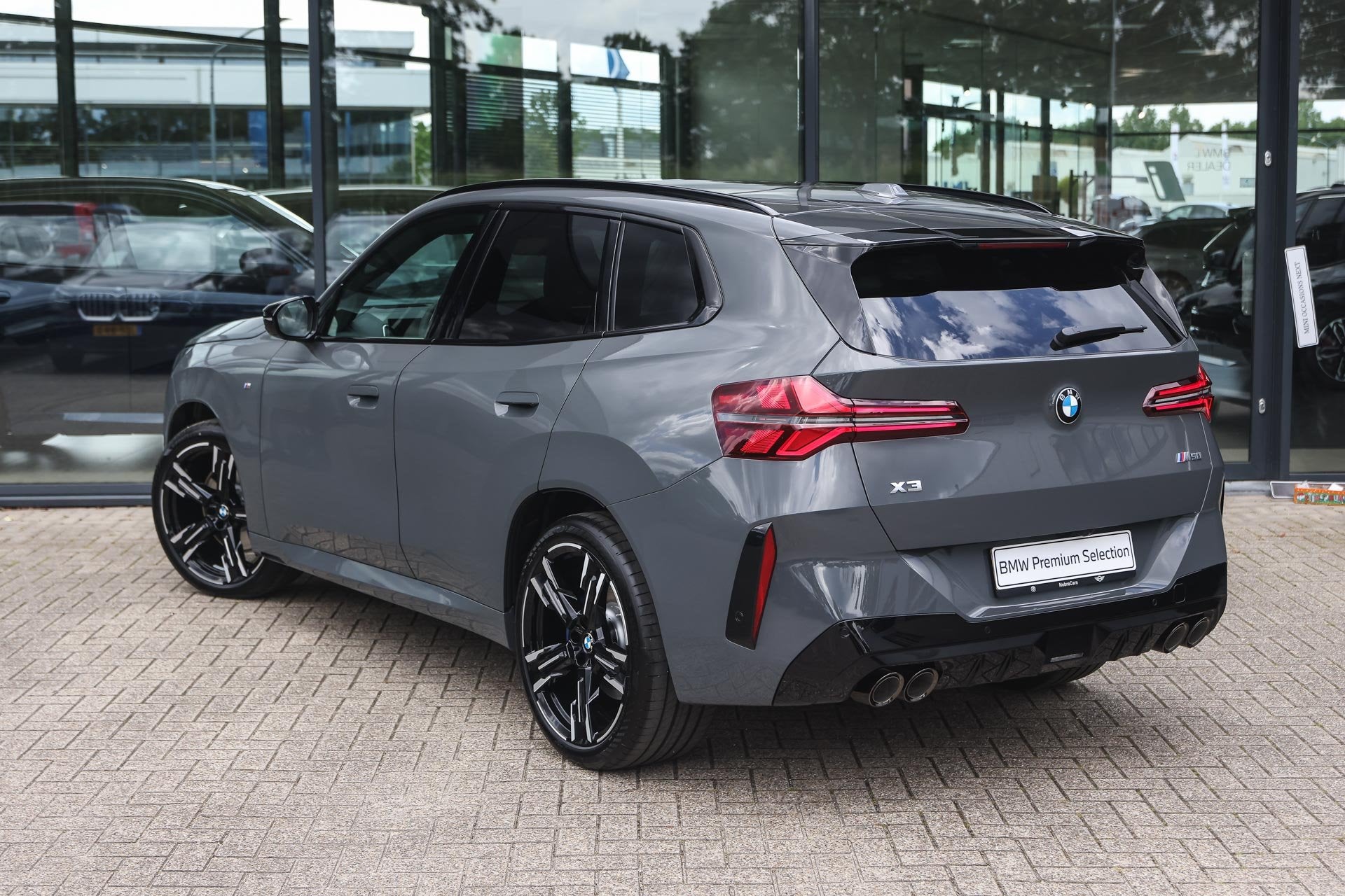BMW X3 M50 Automaat / Panoramadak / Trekhaak / Sportstoelen, Auto's, BMW, Met garantie (alle), 2500 kg, Bedrijf, Vierwielaandrijving