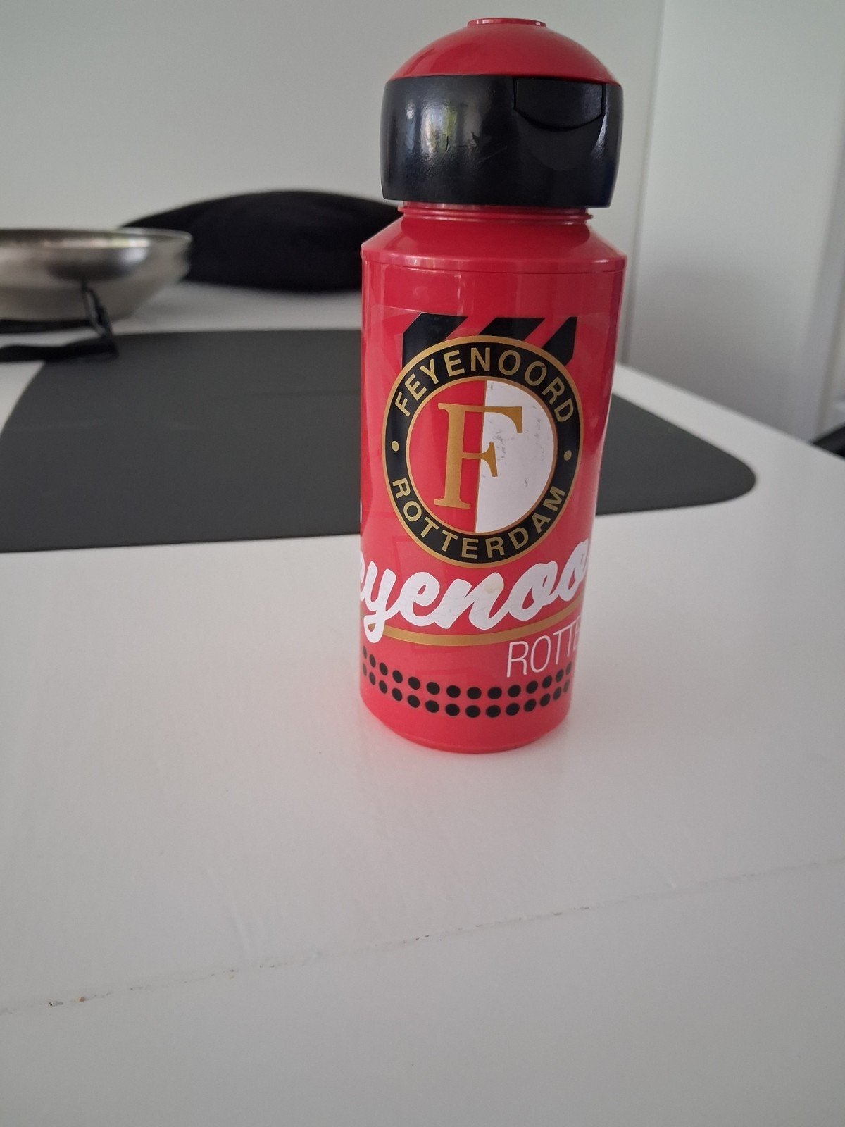 Feyenoord vaantjes,bidon,placemat,muismat en zweetbandjes, Ophalen of Verzenden