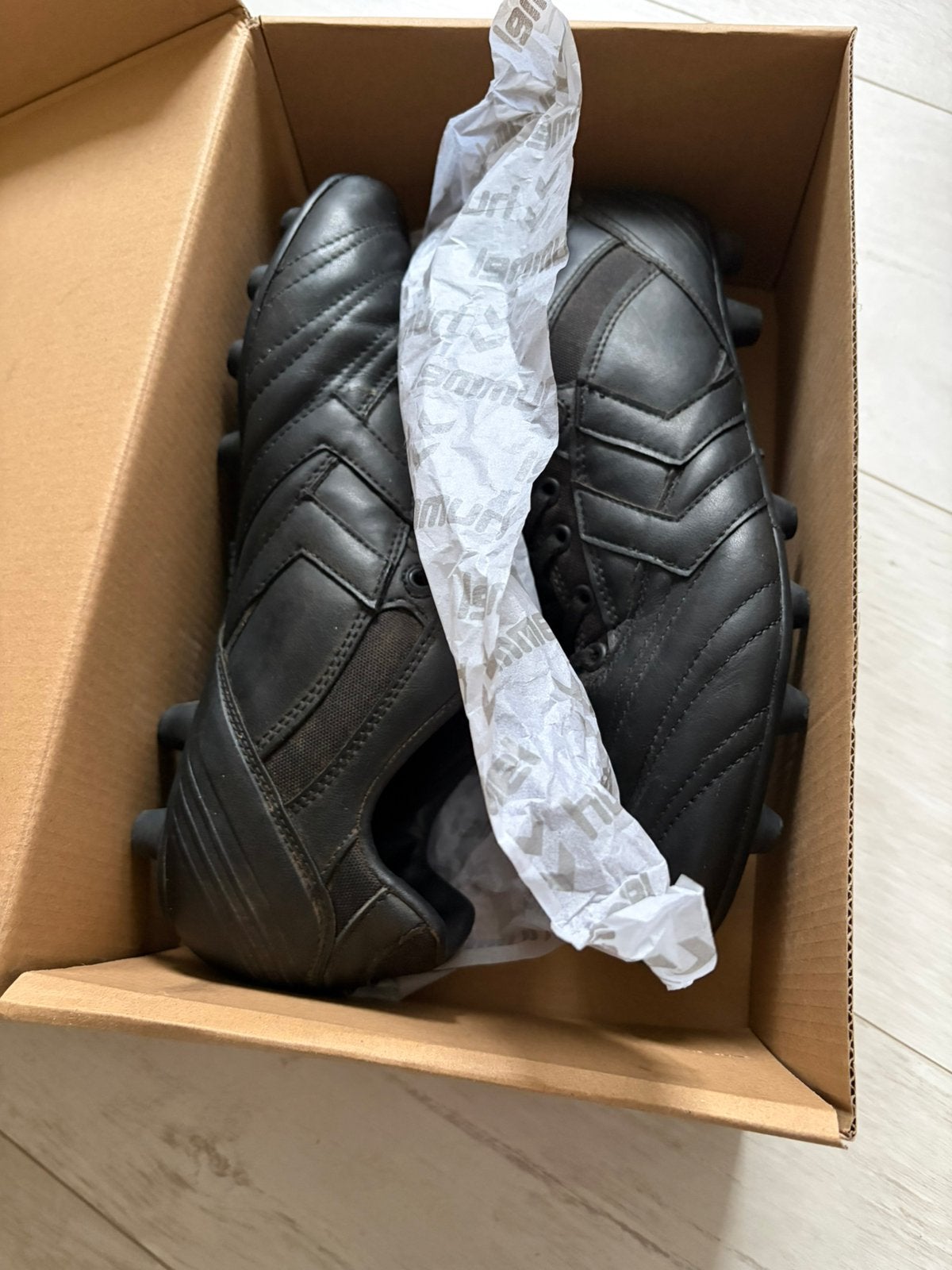 Hummel leren voetbalschoenen Nappa Nero II maat 43,5 zwart, Gebruikt, Maat XS of kleiner, Schoenen, Ophalen of Verzenden