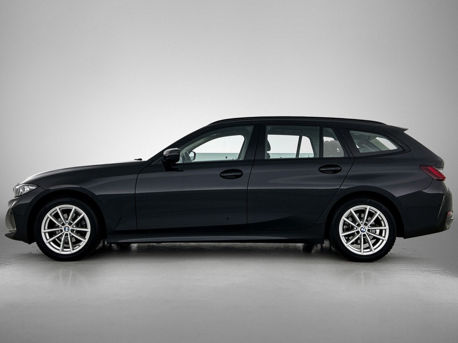 BMW 3 Serie Touring 2.0 316d (bj 2022, automaat), Auto's, Automaat, Zwart, 4 cilinders, Leder