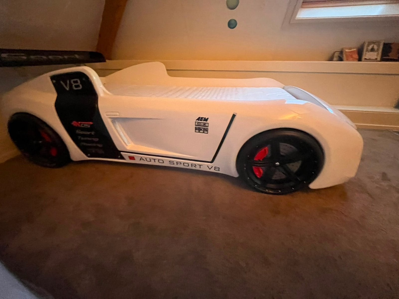 Autobed V8 met licht en geluid via afstandbediening., Ophalen, Zo goed als nieuw, 180 cm of meer, Matras