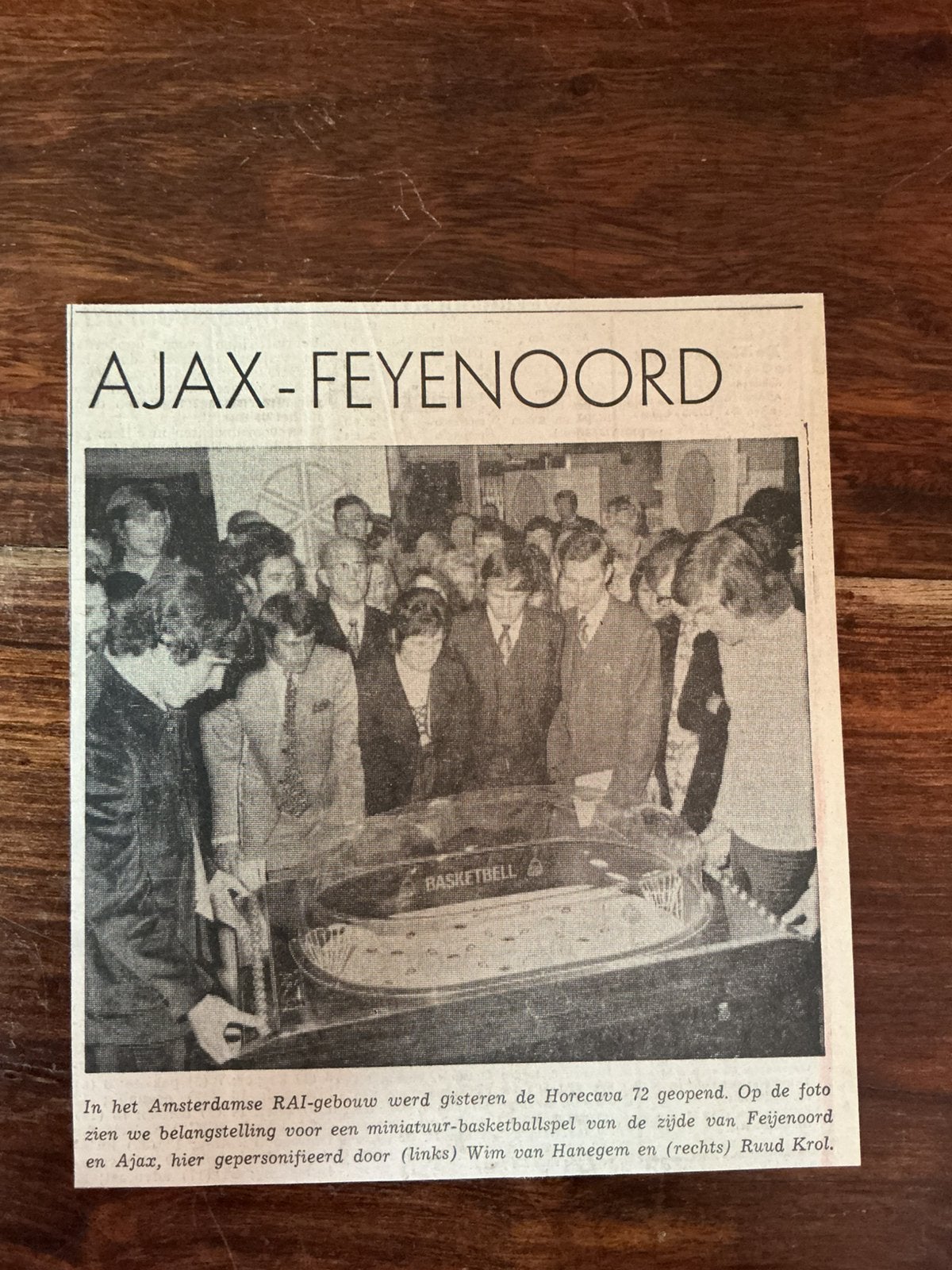 Voetbal krantenartikel Ajax Feyenoord januari 1972 Hanegem, Verzamelen, Ophalen of Verzenden, Knipsel(s)