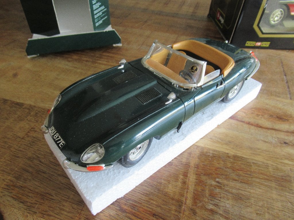 Bburago Jaguar E Type Cabriolet 1961 Die-Cast Model 1:18, Hobby en Vrije tijd, Modelauto's | 1:18, Ophalen of Verzenden, Nieuw