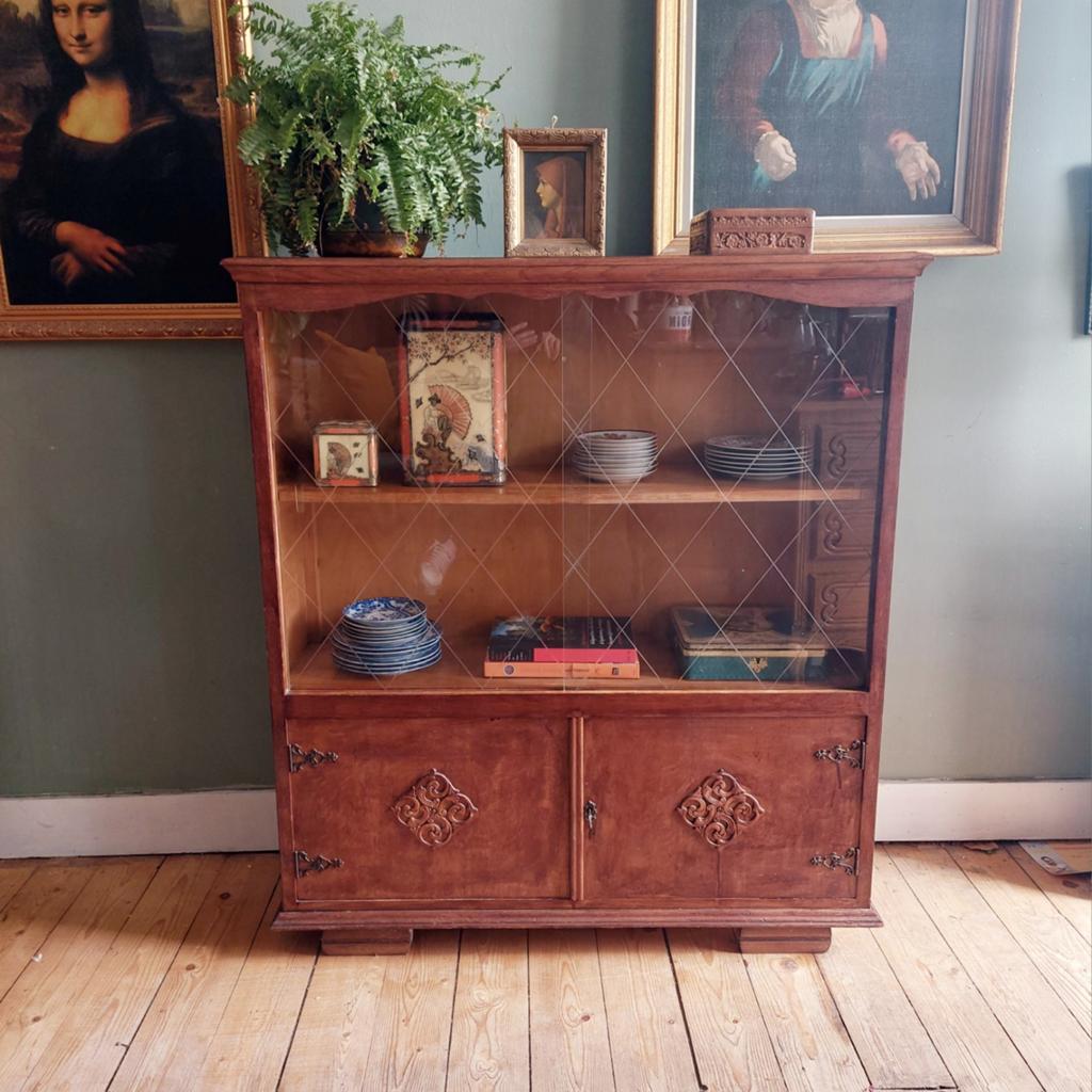 Lucky Vintage antieke brocant vitrinekast of servieskast, Antiek en Kunst, Ophalen