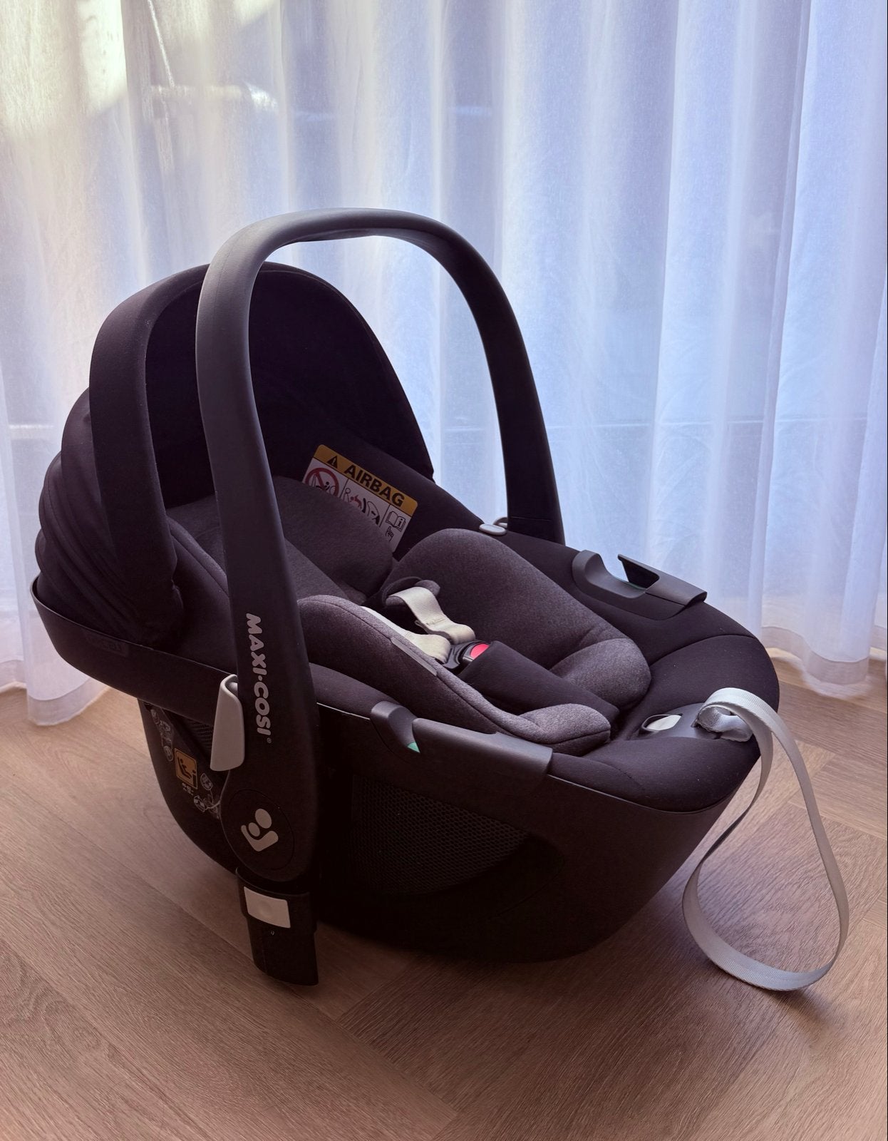 Maxi-Cosi Pebble 360 i-Size Essential Black, Ophalen, Autogordel of Isofix, Zijbescherming, Zo goed als nieuw