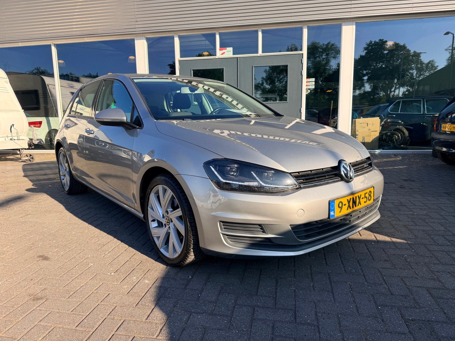 Volkswagen Golf 1.2 TSI Comfortline/Navigatie/Lm Velgen/6 Ba, Auto's, Voorwielaandrijving, Stof, Gebruikt, Zwart
