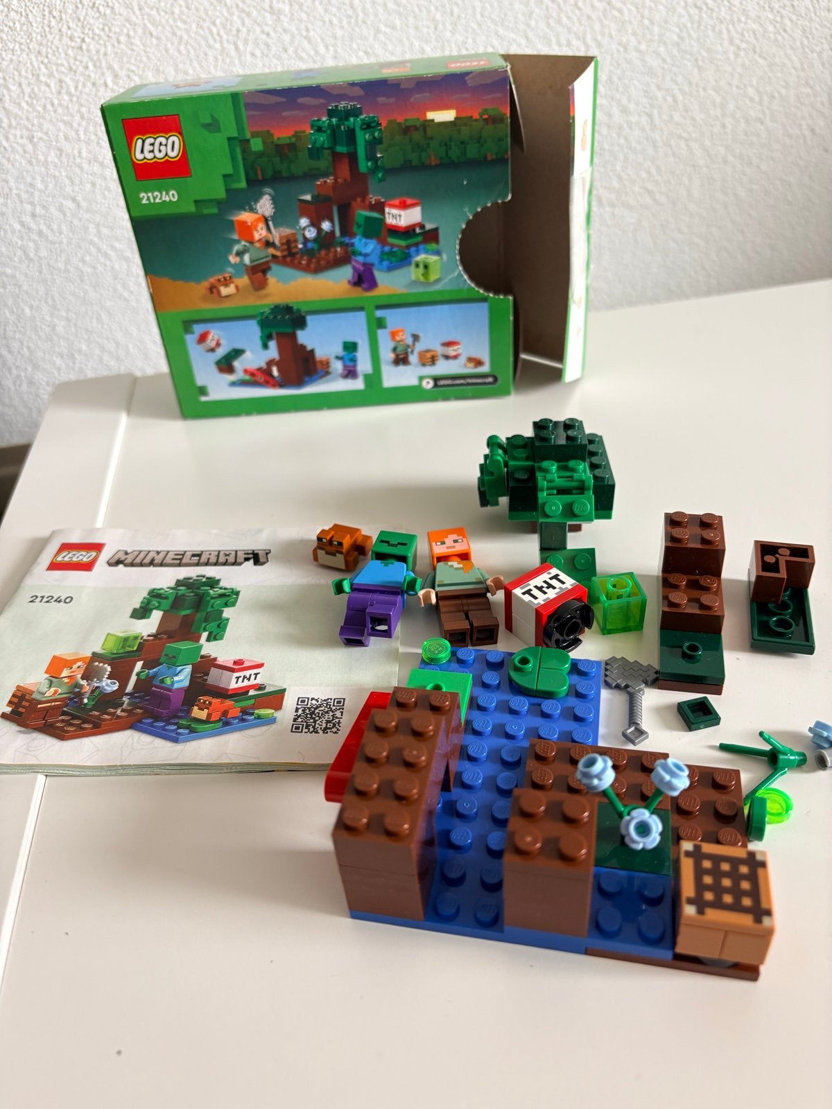 LEGO Minecraft 21240 Het Moerasavontuur, Ophalen of Verzenden, Zo goed als nieuw, Overige merken