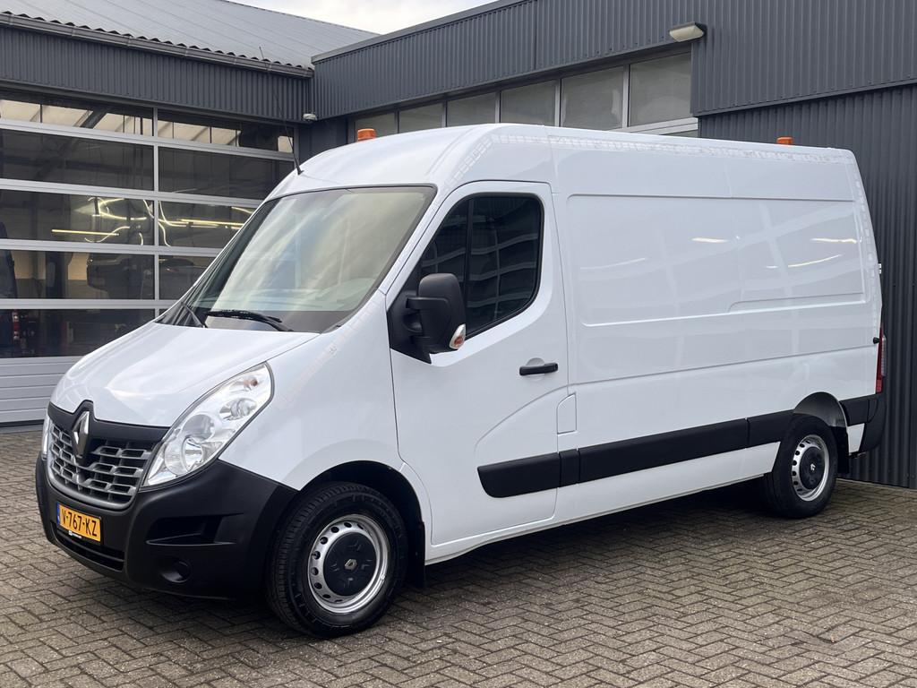 Renault Master T35 2.3 dCi L2H2 146PK Euro 6 Airco Cruise co, Voorwielaandrijving, 145 pk, Stof, Gebruikt