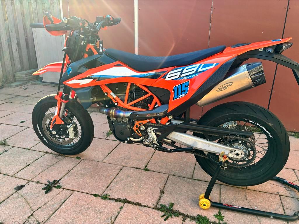 KTM 690 SMC R - Zo goed als nieuw, Tekmo, weinig kilometers, Sportuitlaat, Motorrijbewijs A, Particulier, Meer dan 35 kW