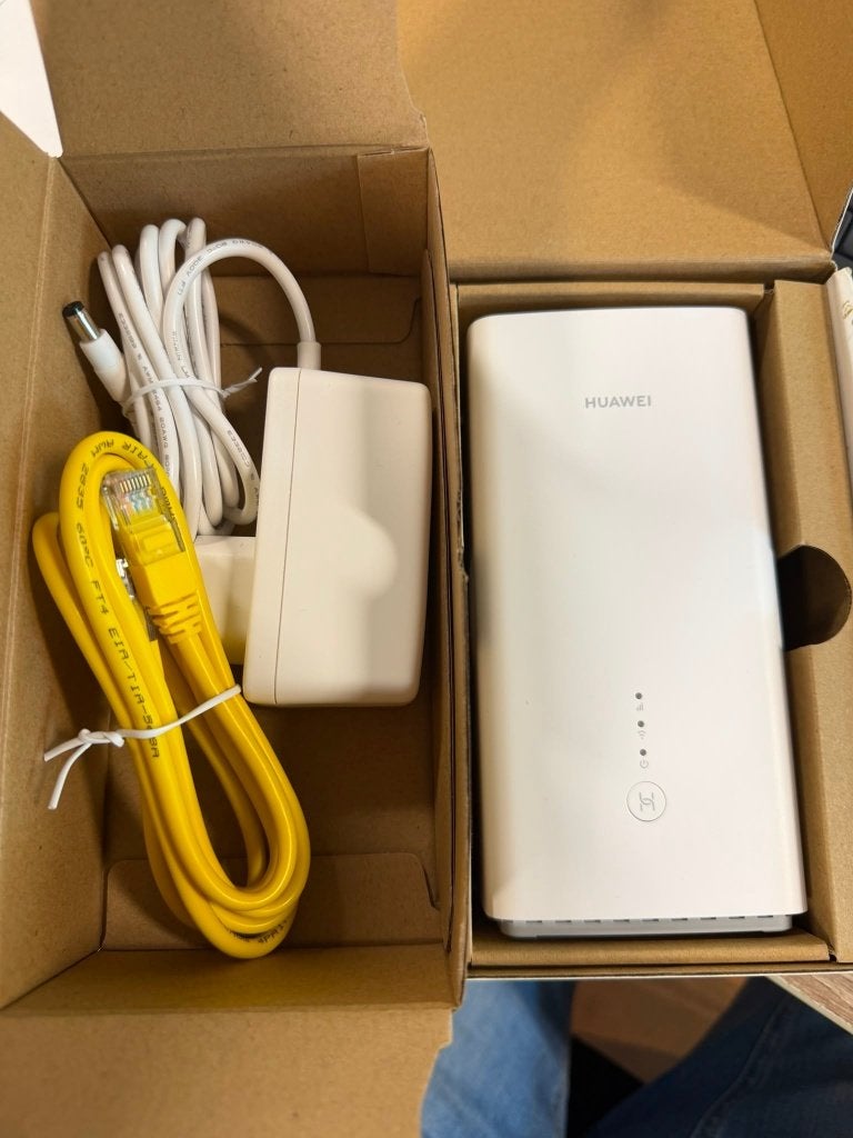 Huawei 4G CPE Pro 2, Computers en Software, Ophalen of Verzenden, Zo goed als nieuw