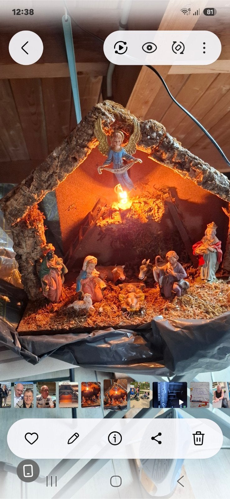 kerstaletje. 15 euro.Beeltjes 9cm. stal hoog 30 cm., Diversen, Ophalen, Zo goed als nieuw